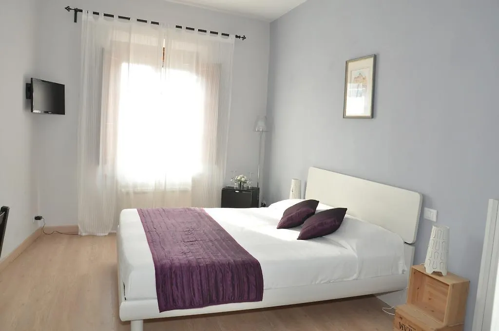 At Home Bed And Breakfast Lucca